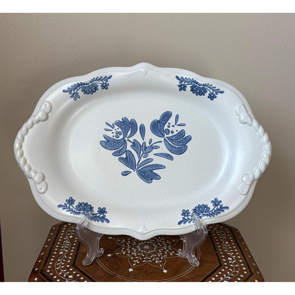 Vintage Pfaltzgraff Yorktown 16” Sculpted Oval Serving Platter